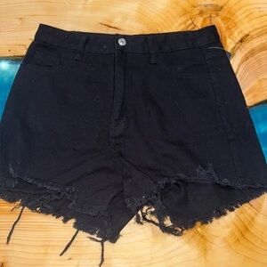 Black Frayed Hem Women Shorts
